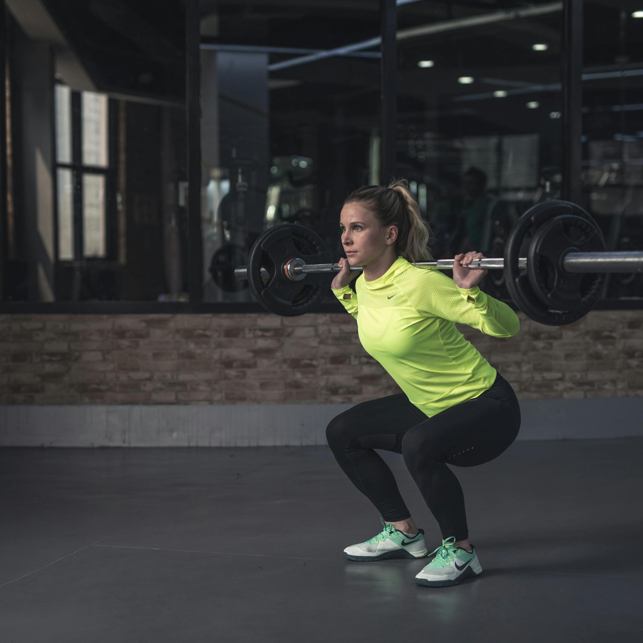 How to Not Injury Yourself When Lifting Weights